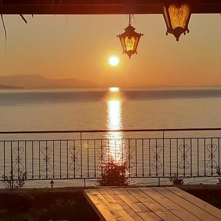 Lesunluka Lefkada فيلة